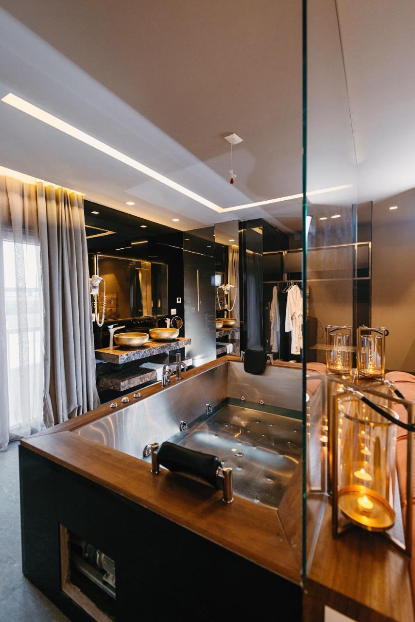 Hotel Egnatia Berxull Экстерьер фото