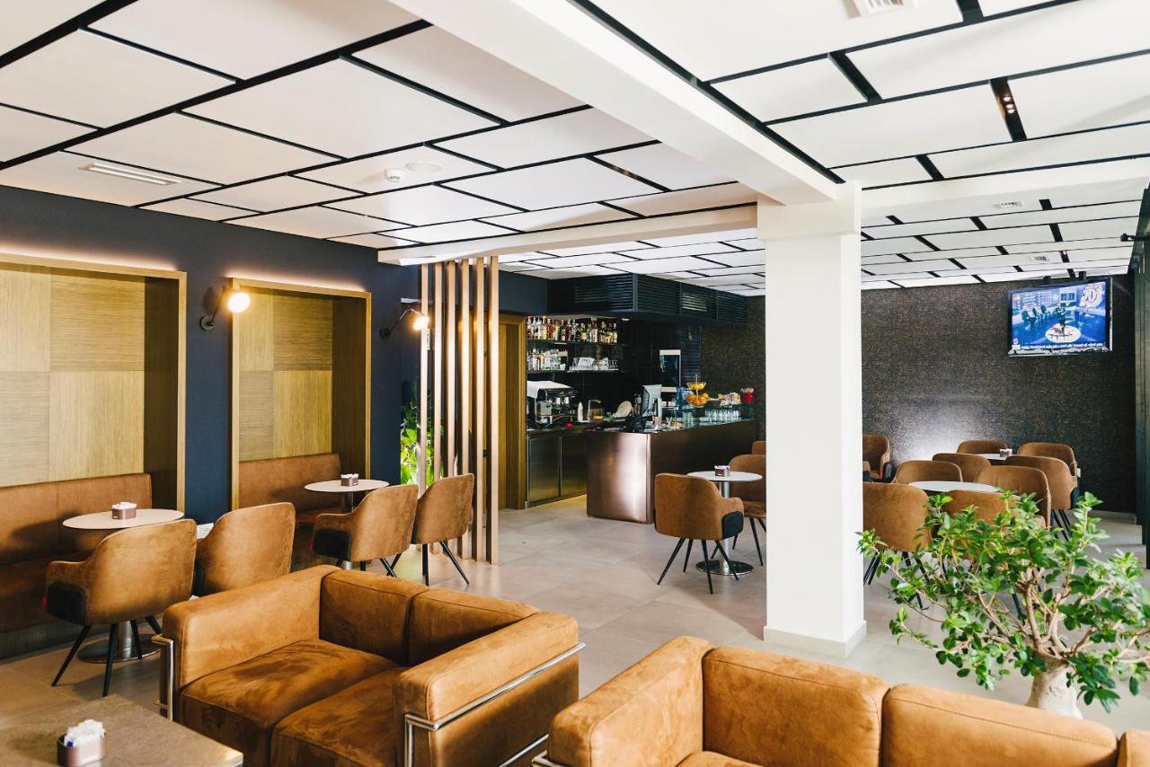 Hotel Egnatia Berxull Экстерьер фото